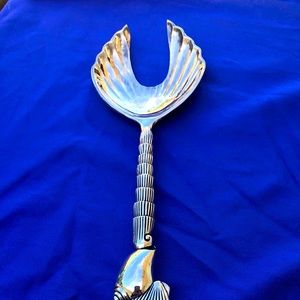 Silver Plated server with shell, seahorse etching